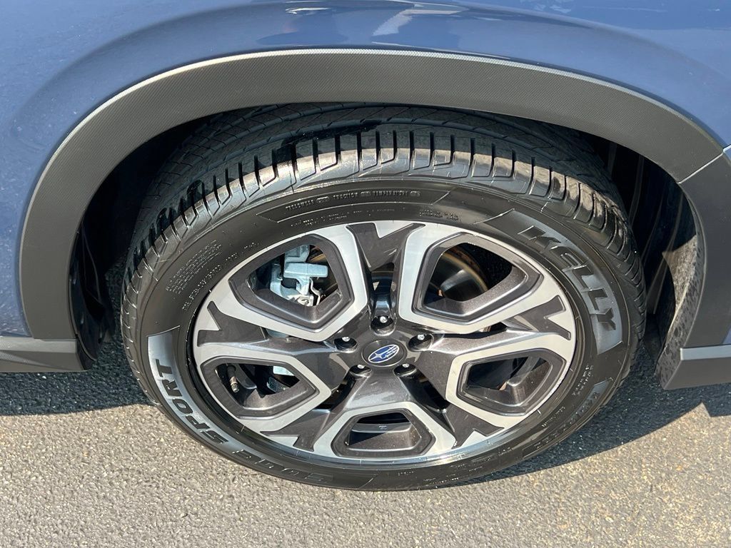 Used 2023 Subaru Ascent Limited AWD/4WD image 6