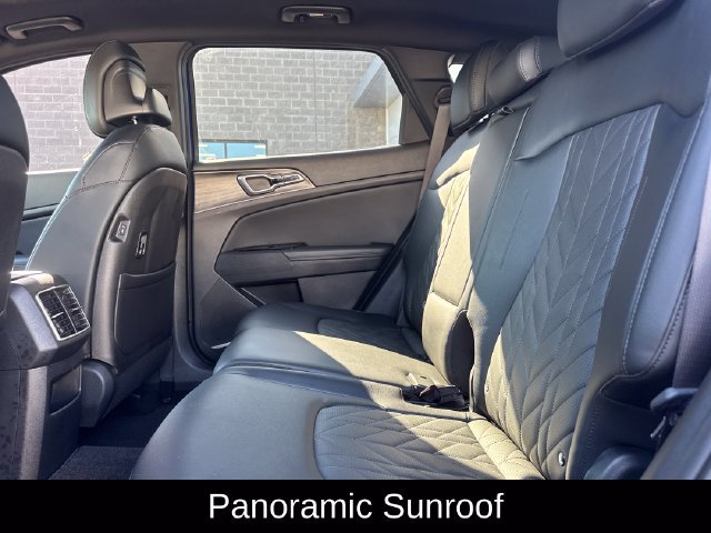 Certified 2025 Kia Sportage X-Line w/ Premium Package AWD/4WD image 17