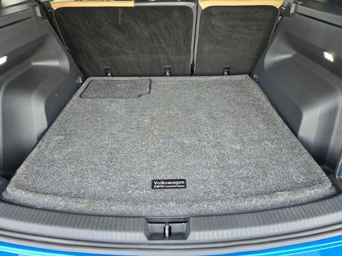 Used 2024 Volkswagen Atlas Cross Sport SE FWD image 28