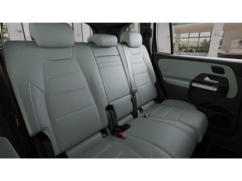 Certified 2026 Mercedes-Benz GLB 250 image 5