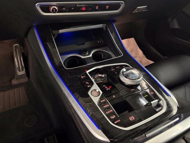 Used 2025 BMW X5 xDrive50e AWD/4WD image 30
