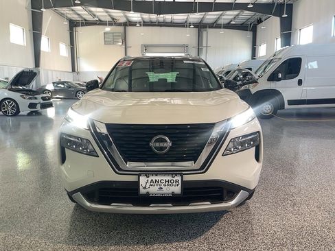 Used 2023 Nissan Rogue Platinum w/ Platinum Premium Package AWD/4WD image 2