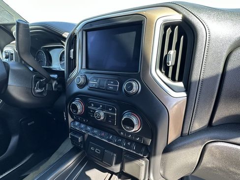 Used 2021 Chevrolet Silverado 3500 High Country image 12