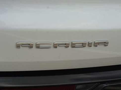 Used 2025 GMC Acadia Denali w/ LPO, Floor Liner Package FWD image 21