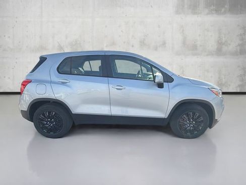 Used 2017 Chevrolet Trax LS image 4