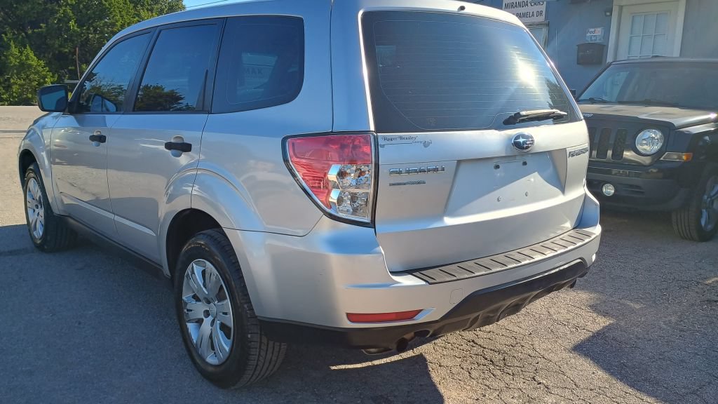 Used 2010 Subaru Forester 2.5X AWD/4WD image 2