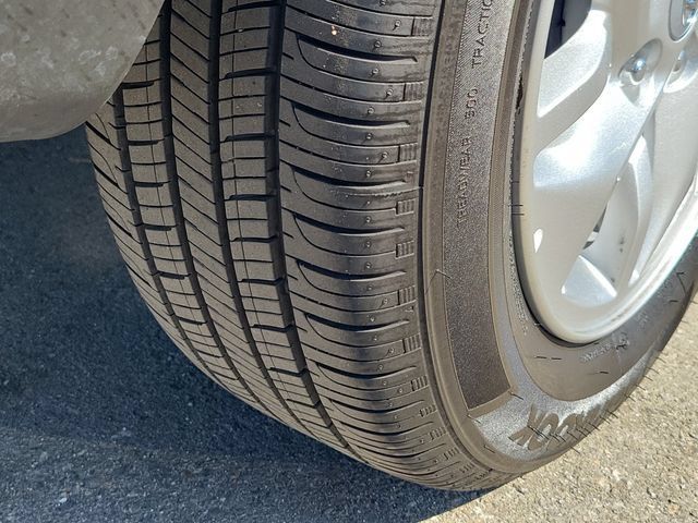 Certified 2026 Hyundai Venue SE FWD image 28
