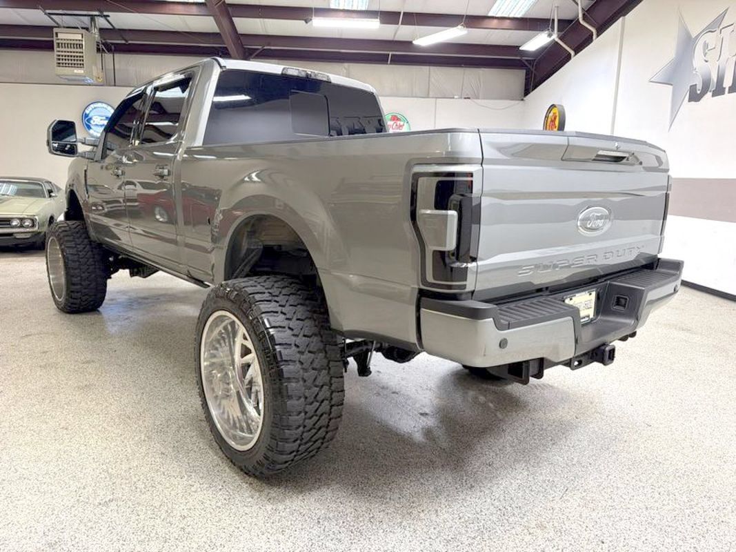 Used 2019 Ford F250 Lariat w/ Lariat Ultimate Package AWD/4WD image 5
