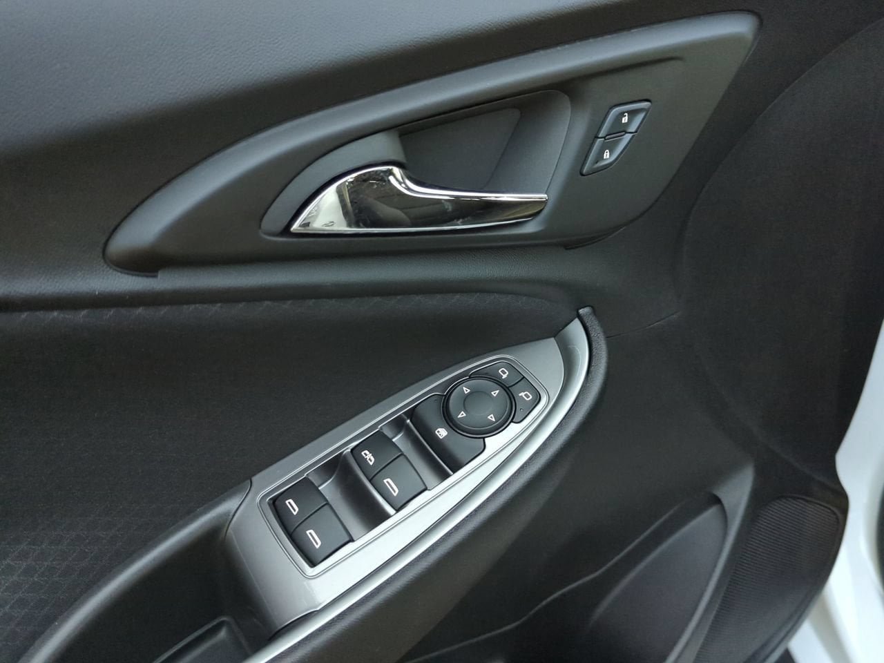 Used 2024 Chevrolet Malibu LT FWD image 8