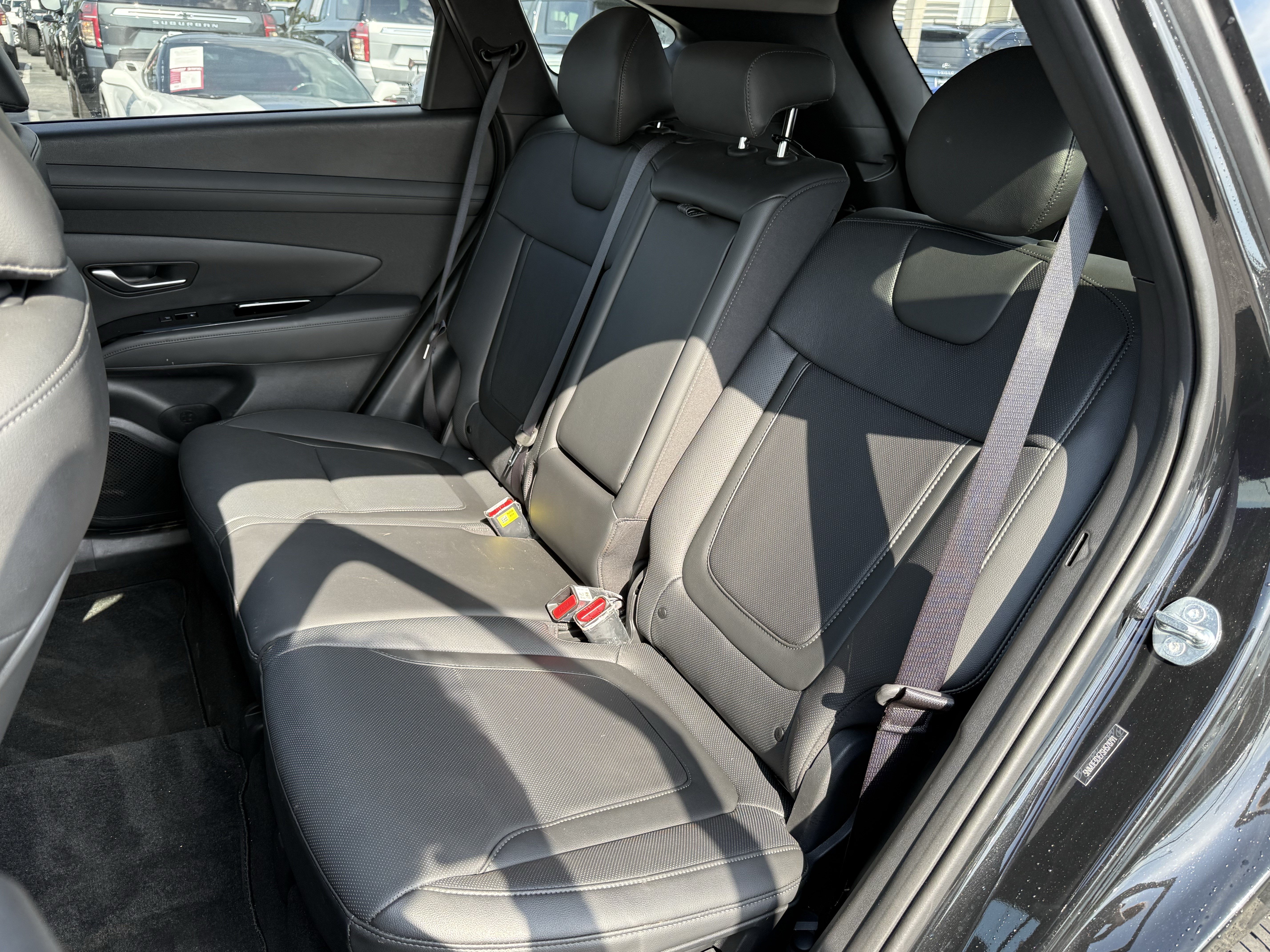 Used 2025 Hyundai Tucson Limited FWD image 32