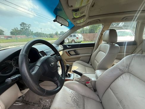 Used 2005 Subaru Outback 2.5i Limited AWD/4WD image 9