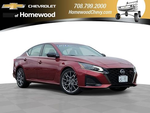 Used 2024 Nissan Altima 2.0 SR image 1