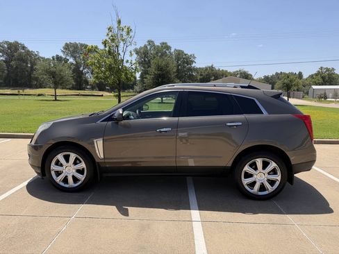 Used 2016 Cadillac SRX Performance w/ Driver Awareness Package FWD image 3