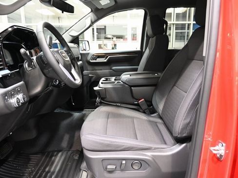 New 2026 GMC Sierra 1500 Elevation image 12