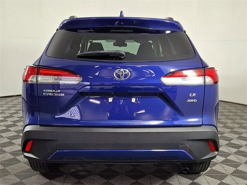 Used 2022 Toyota Corolla Cross LE image 9