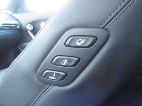 Used 2024 Genesis GV60 RWD image 30