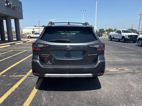 Used 2023 Subaru Outback Limited AWD/4WD image 4
