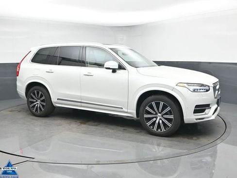 Used 2023 Volvo XC90 B5 Plus image 1