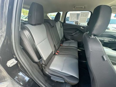 Used 2019 Ford Escape SE FWD image 30