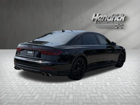 Used 2024 Audi S8 AWD/4WD image 10