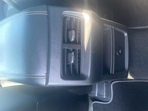 Used 2022 Ford Edge ST AWD/4WD image 13