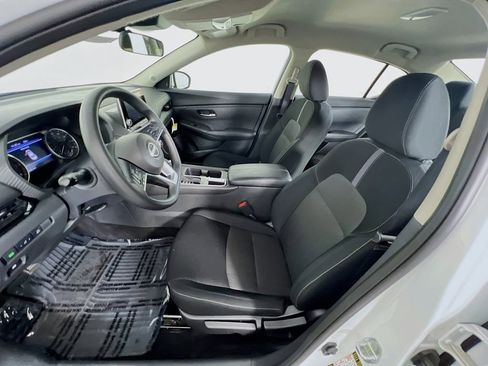 Used 2025 Nissan Sentra SV FWD image 19