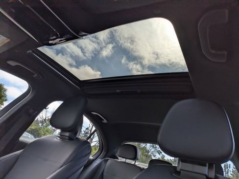 Used 2024 Mercedes-Benz C 300 4MATIC Sedan image 15