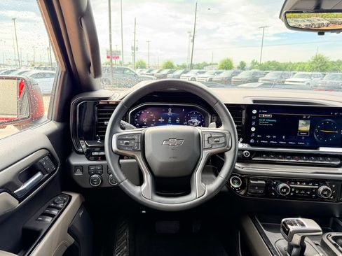 Used 2022 Chevrolet Silverado 1500 ZR2 w/ Technology Package AWD/4WD image 14