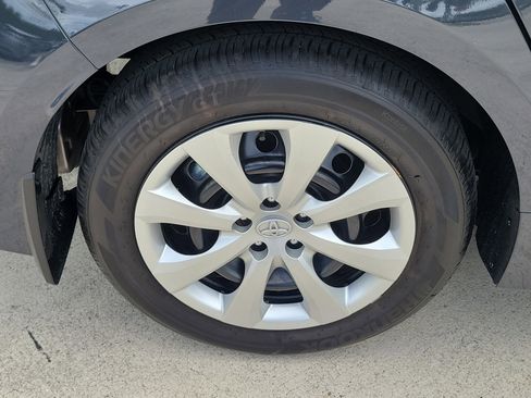 Certified 2025 Toyota Corolla LE FWD image 8