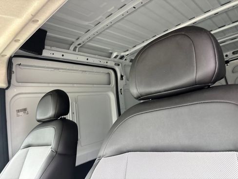 Used 2024 RAM ProMaster 2500 w/ Convenience Group FWD image 10