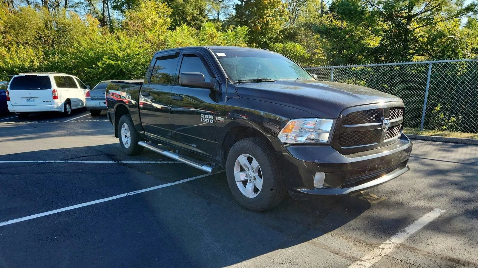Used 2016 RAM 1500 Express AWD/4WD image 2