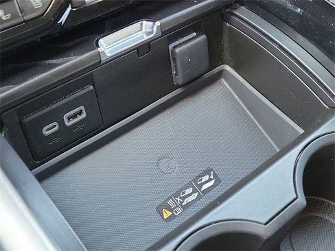 Used 2024 GMC Yukon Denali w/ Advanced Technology Package image 31