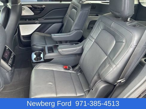 Used 2025 Lincoln Aviator Reserve w/ Equipment Group 201A AWD/4WD image 27