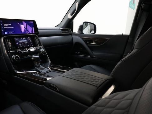 Used 2023 Lexus LX 600 4WD w/ Ultra Luxury Package image 68