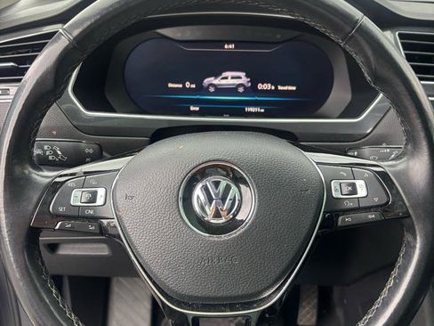 Used 2018 Volkswagen Tiguan SEL Premium AWD/4WD image 10