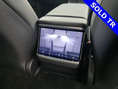 Used 2024 Tesla Model X Base image 25