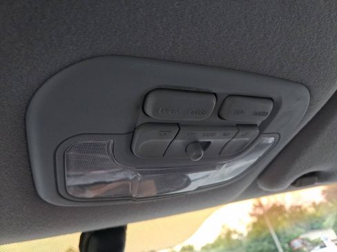 Used 2004 Hyundai Sonata FWD image 31