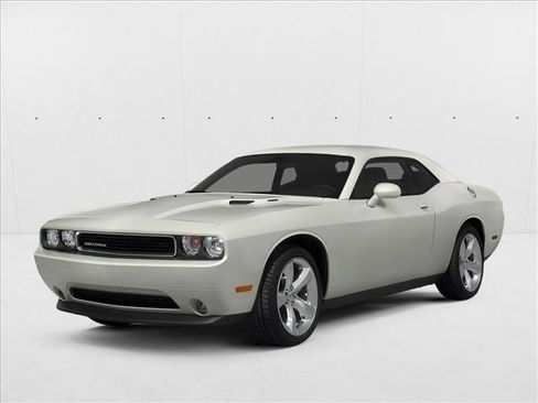 Used 2014 Dodge Challenger R/T Plus image 1