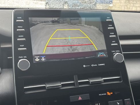 Used 2022 Toyota Avalon XLE image 28