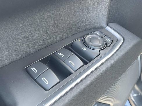 Used 2023 Chevrolet Silverado 1500 LT image 15