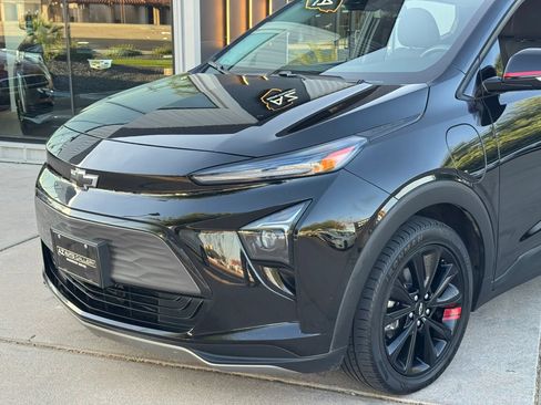 Used 2023 Chevrolet Bolt EUV LT w/ Redline Edition FWD image 42