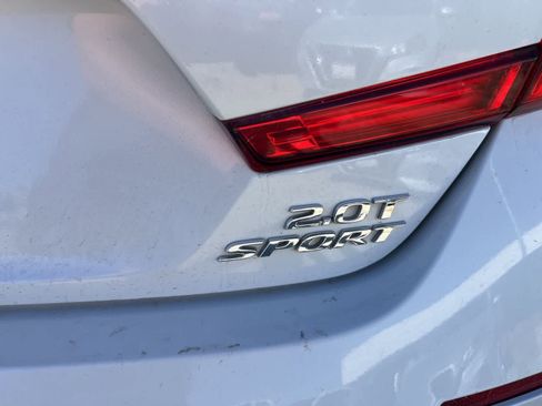 Used 2018 Honda Accord Sport image 12