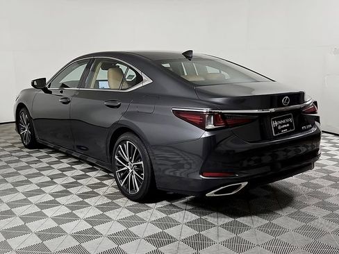 Used 2025 Lexus ES 350 w/ Premium Package FWD image 7