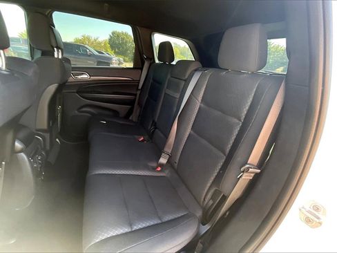 Used 2019 Jeep Grand Cherokee Laredo image 25