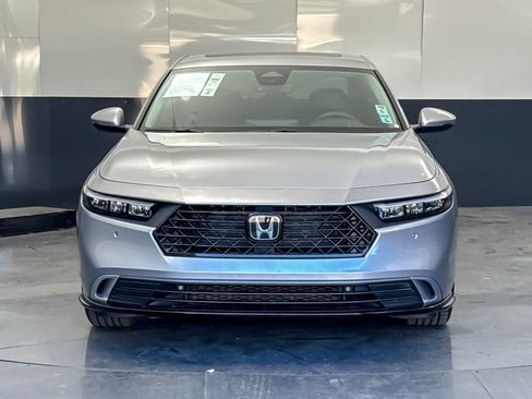 Used 2024 Honda Accord Touring image 8