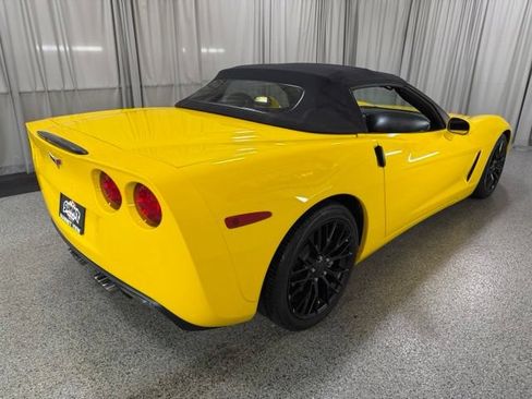 Used 2011 Chevrolet Corvette Convertible w/ Preferred Equipment Group RWD image 9