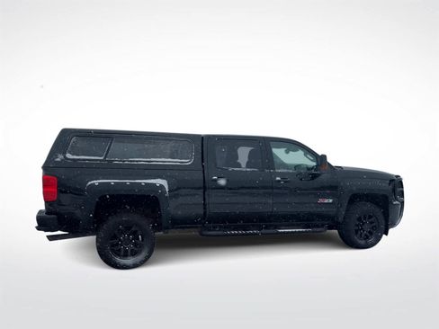 Used 2018 Chevrolet Silverado 2500 LTZ w/ Midnight Edition image 9