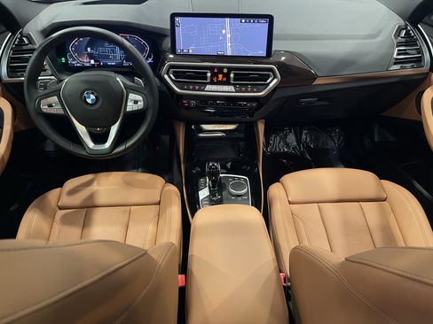 Used 2025 BMW X4 xDrive30i AWD/4WD image 16