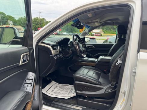Used 2018 GMC Yukon Denali RWD image 10