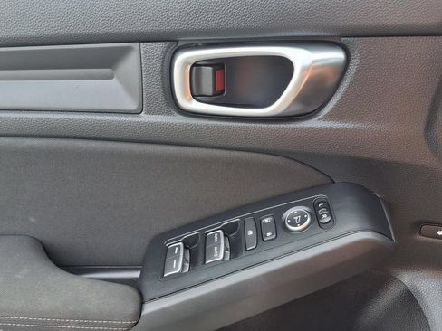 Used 2025 Honda Civic LX image 18